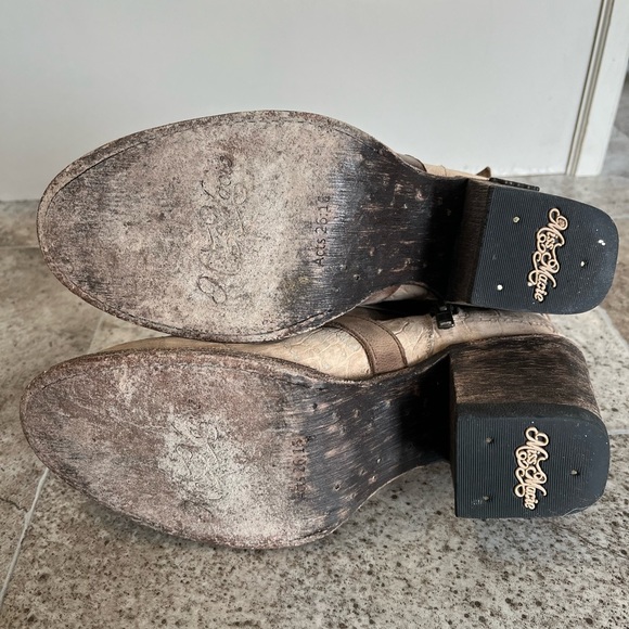 Miss Macie Sedona Round Bone - Picture 2 of 4